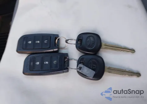 2017 Toyota Corolla L из США, поврежденный, VIN 2T1BURHE9HC903539